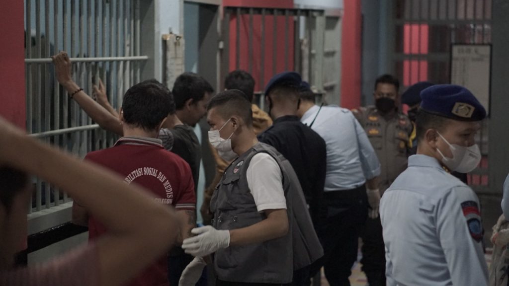 Gambar Pastikan Situasi Kondusif Jelang Lebaran, Lapas Cilegon dan Aph Sidak Blok Hunian 74