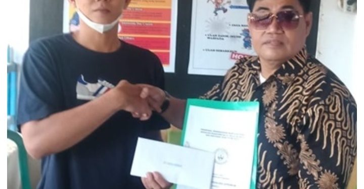 Gambar Jelang Idul Fitri 1443 H, GM PT.Suda Miskin Berikan Santunan Dihari Jum'at Berkah 74