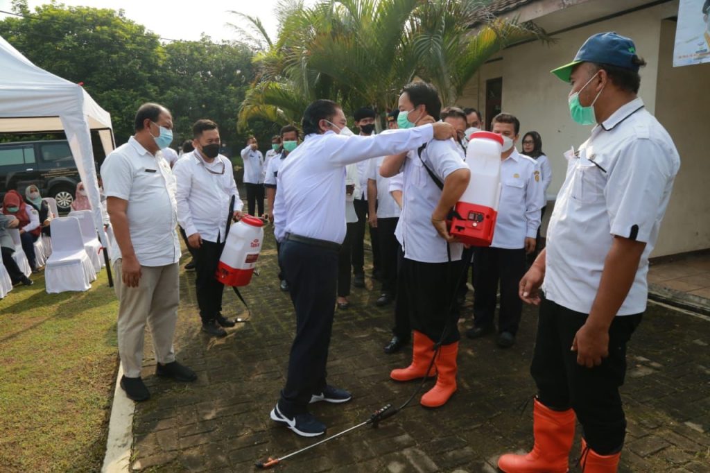 Gambar Menjelang Idhul Adha, Pj Gubernur Al Muktabar Kendalikan Penyebaran PMK di Provinsi Banten 74