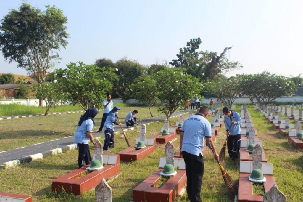 Gambar Lapas Serang Bersih-Bersih Taman Makam Pahlawan, Cara Lain Menghormati Jasa Para Pahlawan 74